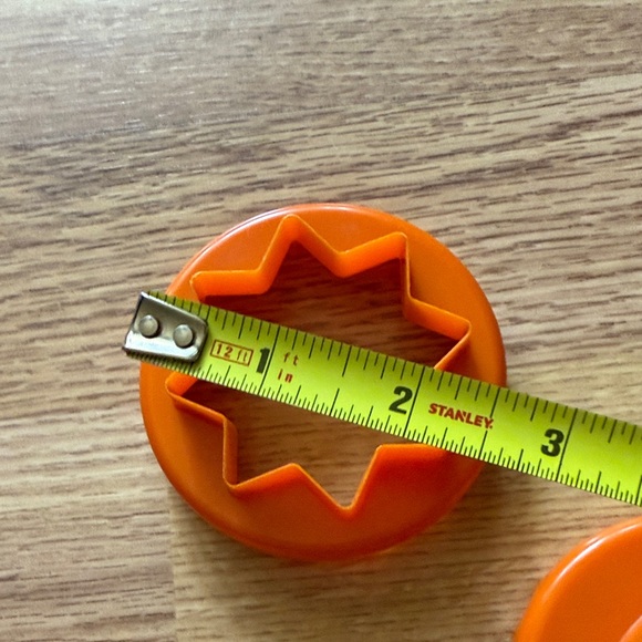 Festive Cookie Cutters Metal (& one plastic) - Picture 13 of 16